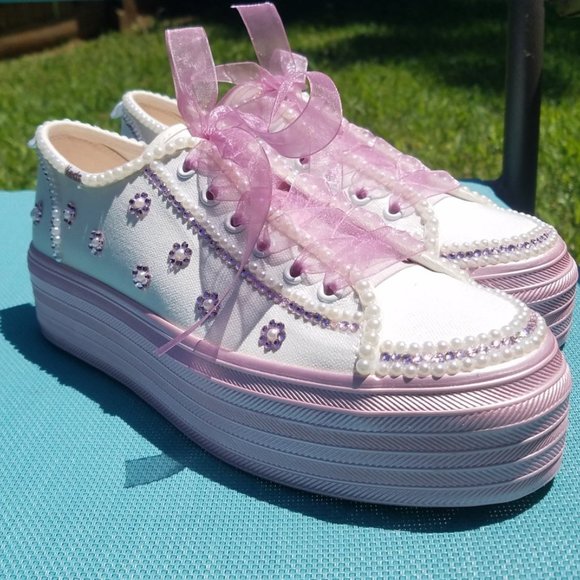 Bridal Fashion Sneakers-Hand Decorated-Size 7-New - Picture 3 of 7